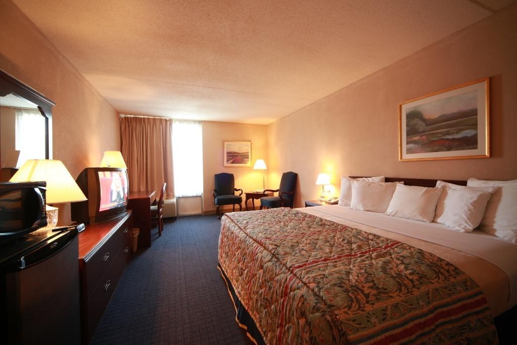 Boarders Inn And Suites - Marion 马里恩 外观 照片